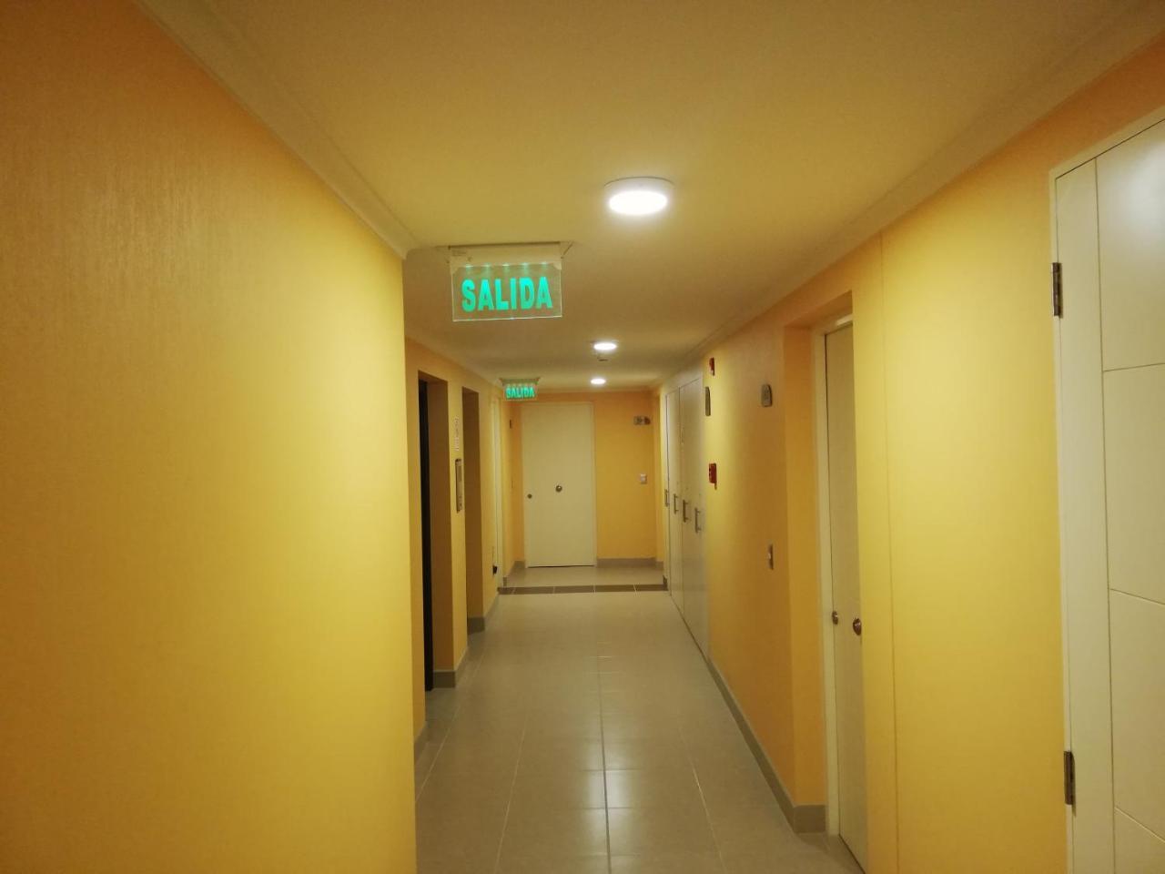 Depto Estudio 1811 Edificio Centro Blanco Con Estacionamiento 테무코 외부 사진